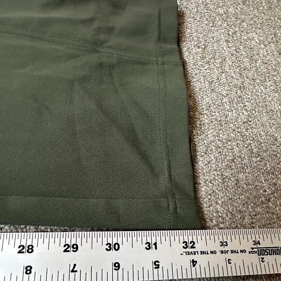 Athleta Delancey Straight Cargo Travel Pant in Olive Green Sz X-Large TALL - Picture 4 of 5